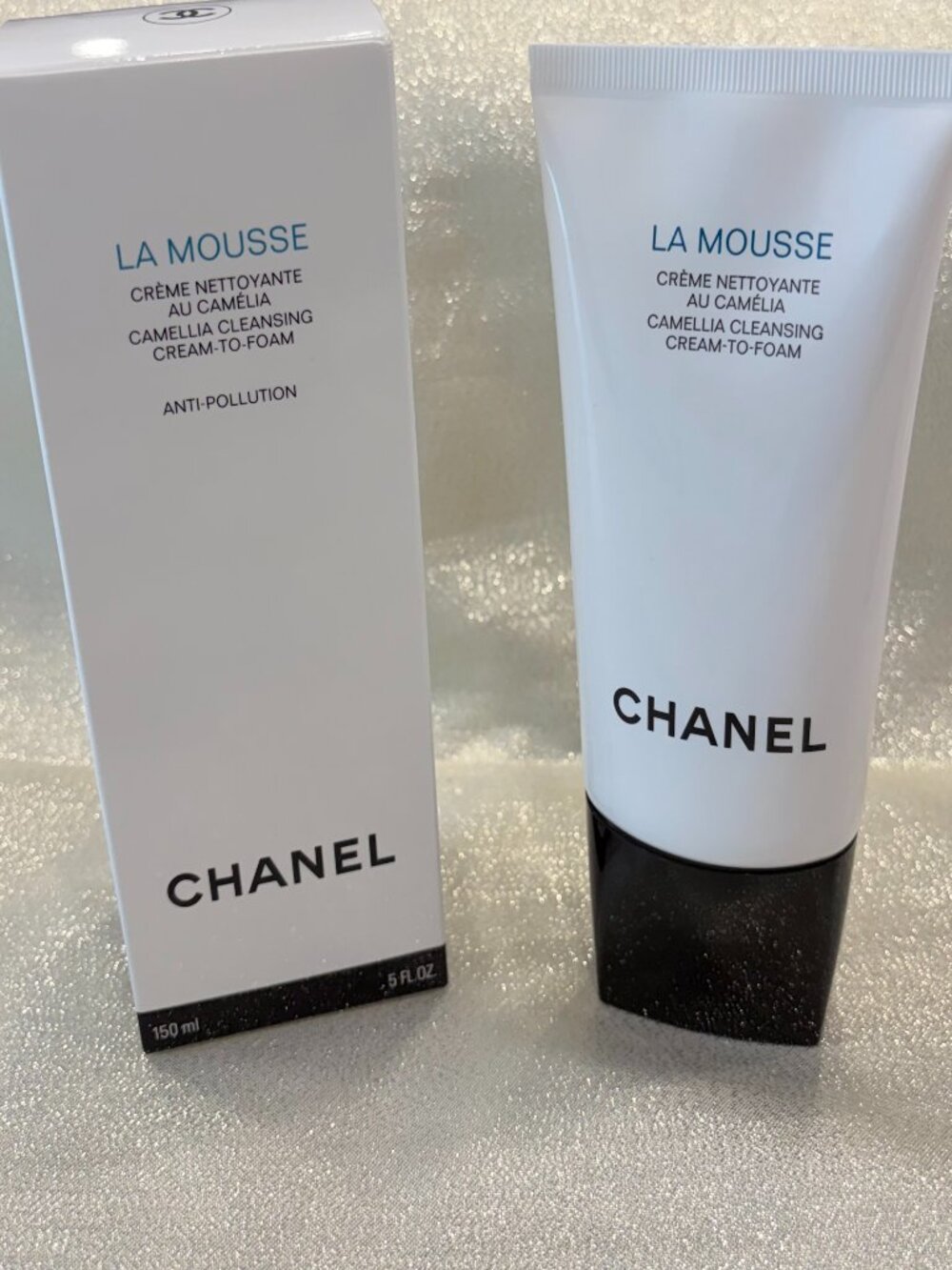 CHANEL LA MOUSSE Camellia Cleansing Cream-to-Foam